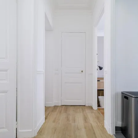 Flexliving - - Caulaincourt Holiday home